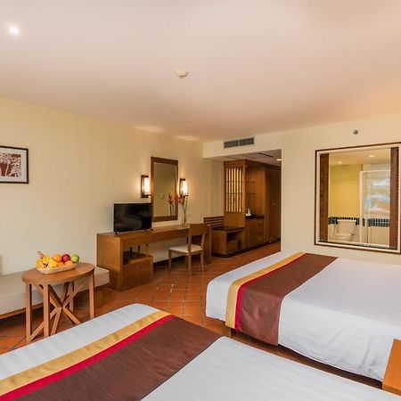 Naithonburi Beach Resort - Sha Extra Plus Exterior foto