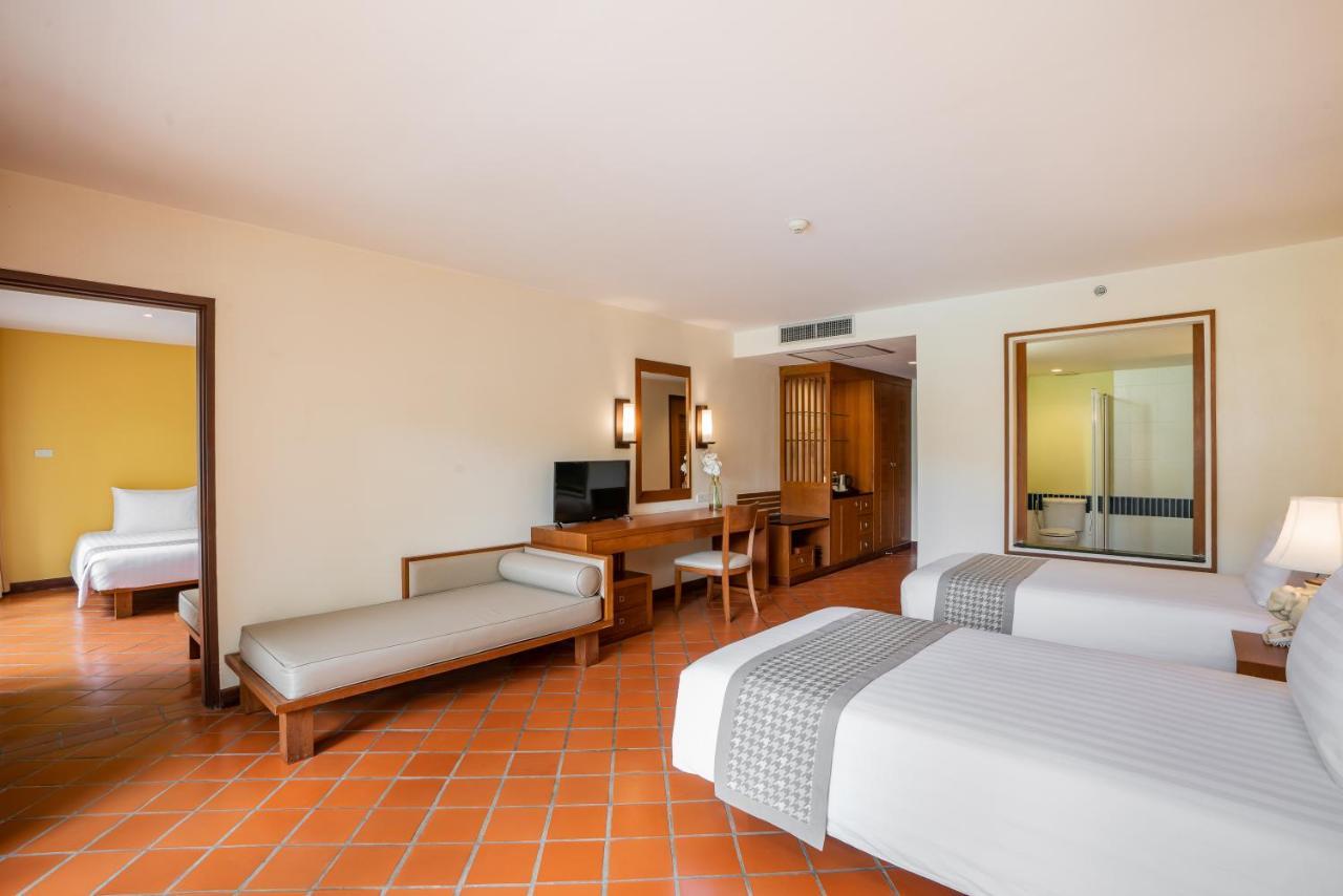Naithonburi Beach Resort - Sha Extra Plus Exterior foto