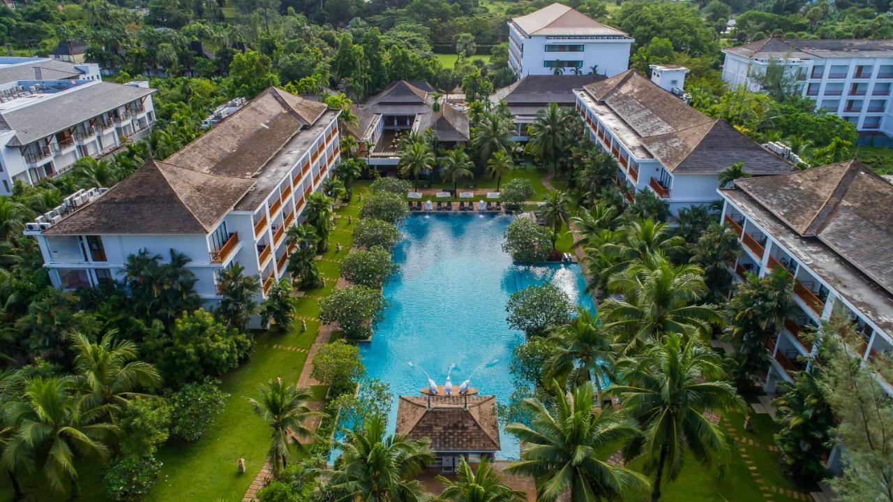 Naithonburi Beach Resort - Sha Extra Plus Exterior foto