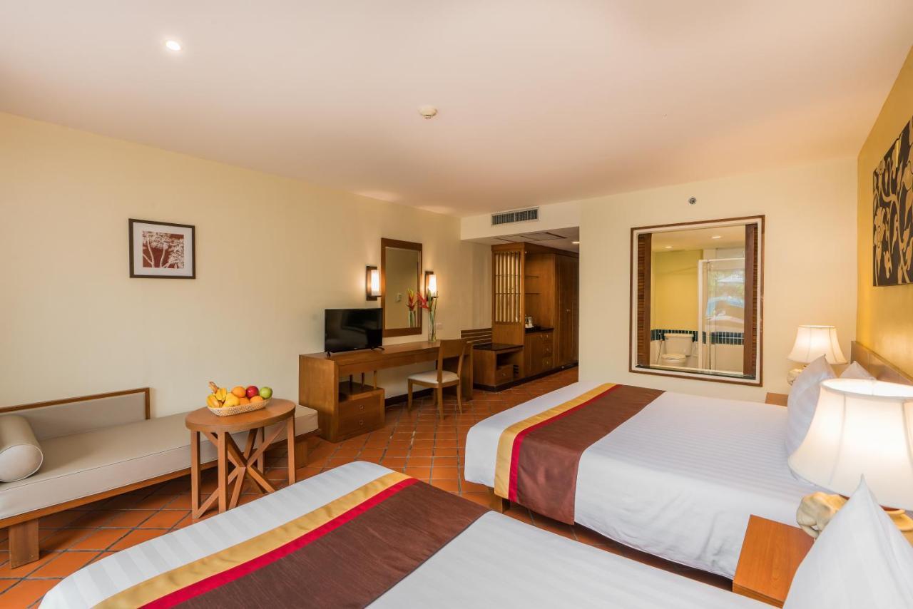 Naithonburi Beach Resort - Sha Extra Plus Exterior foto