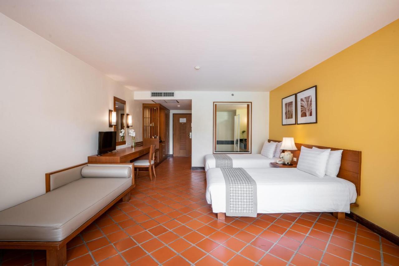 Naithonburi Beach Resort - Sha Extra Plus Exterior foto