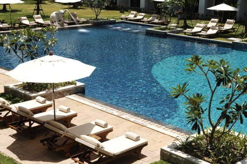 Naithonburi Beach Resort - Sha Extra Plus Exterior foto